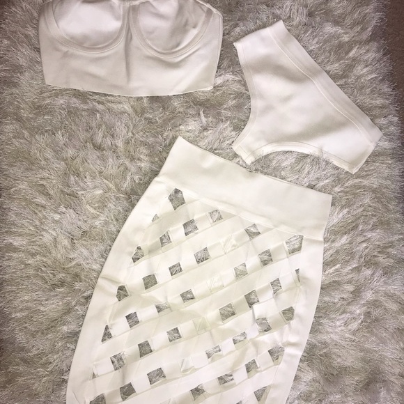 STORE CLOSING‼️ 3 piece caged Bandage Dress Med - Picture 4 of 7